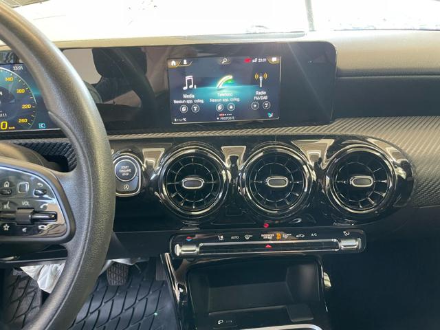 MERCEDES-BENZ A 180 usata, con USB