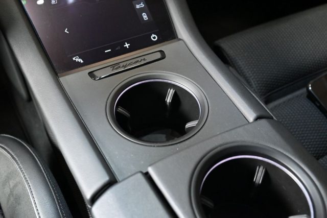 PORSCHE Taycan usata 55