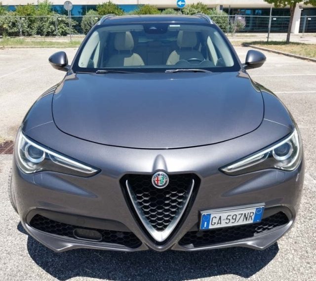 ALFA ROMEO Stelvio usata, con Volante in pelle