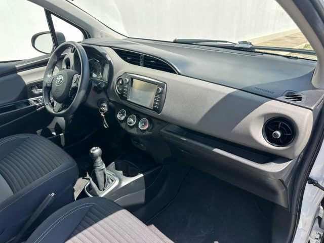 TOYOTA Yaris usata, con USB