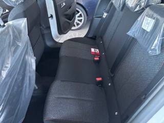 PEUGEOT 208 usata, con Sensori di parcheggio posteriori