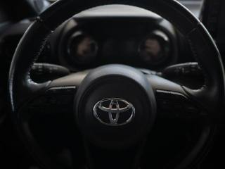 TOYOTA Yaris usata 14