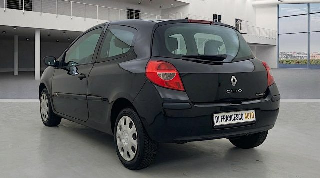 RENAULT Clio usata, con Airbag laterali