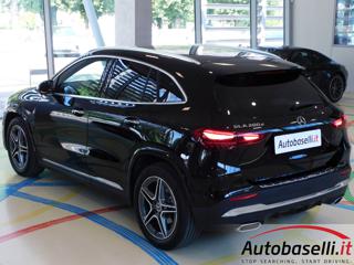 MERCEDES-BENZ GLA 200 usata, con Fari LED