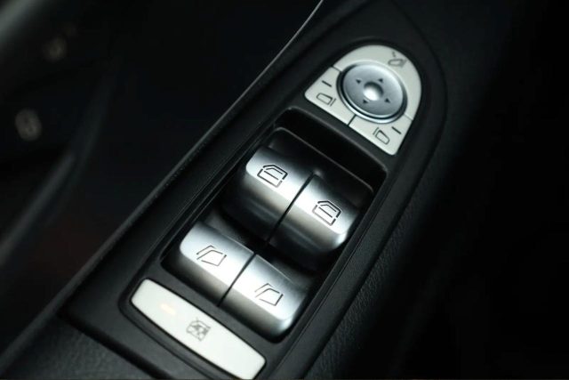MERCEDES-BENZ Vito usata, con Chiusura centralizzata telecomandata