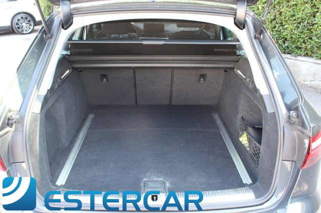 AUDI A4 usata, con Fari LED