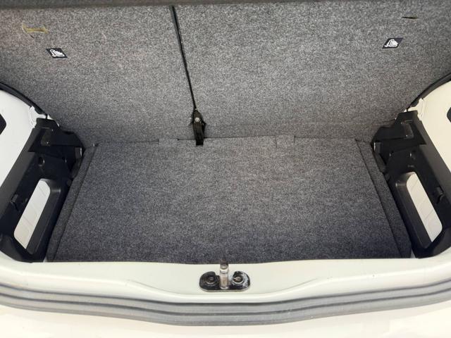 VOLKSWAGEN up! usata, con Specchietti laterali elettrici