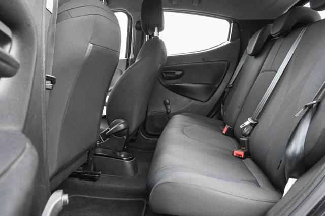 LANCIA Ypsilon usata, con USB