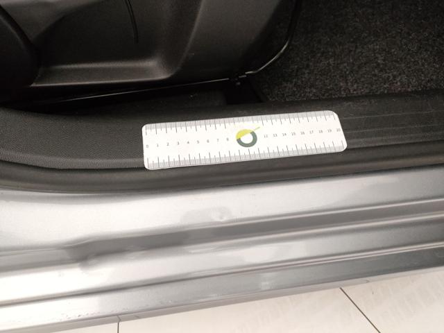 OPEL Corsa usata, con Airbag testa