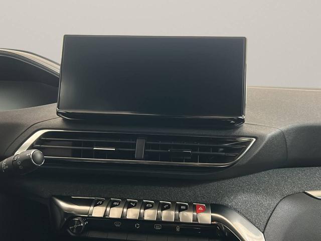 PEUGEOT 5008 usata, con Volante in pelle
