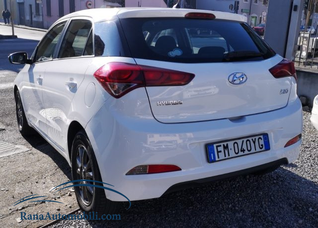 HYUNDAI i20 usata, con Chiusura centralizzata
