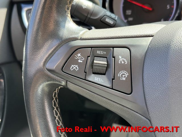 OPEL Astra usata, con USB