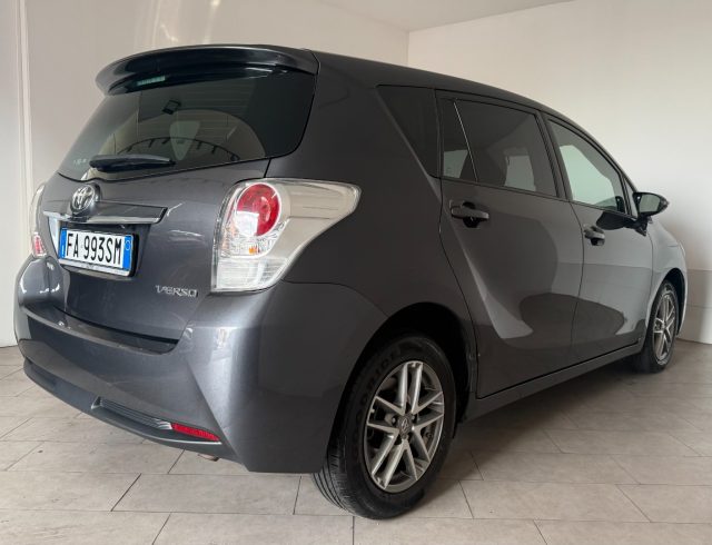TOYOTA Verso usata 2