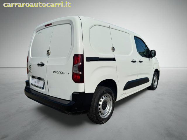 TOYOTA Proace City usata, con Autoradio