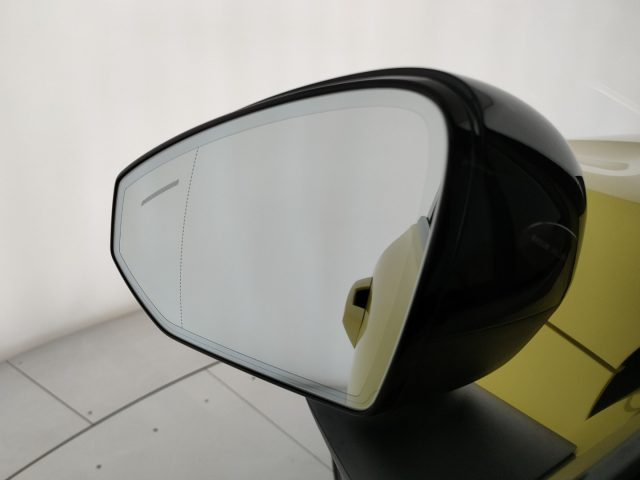 VOLVO EX30 usata, con Touch screen