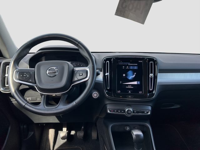 VOLVO XC40 usata 8