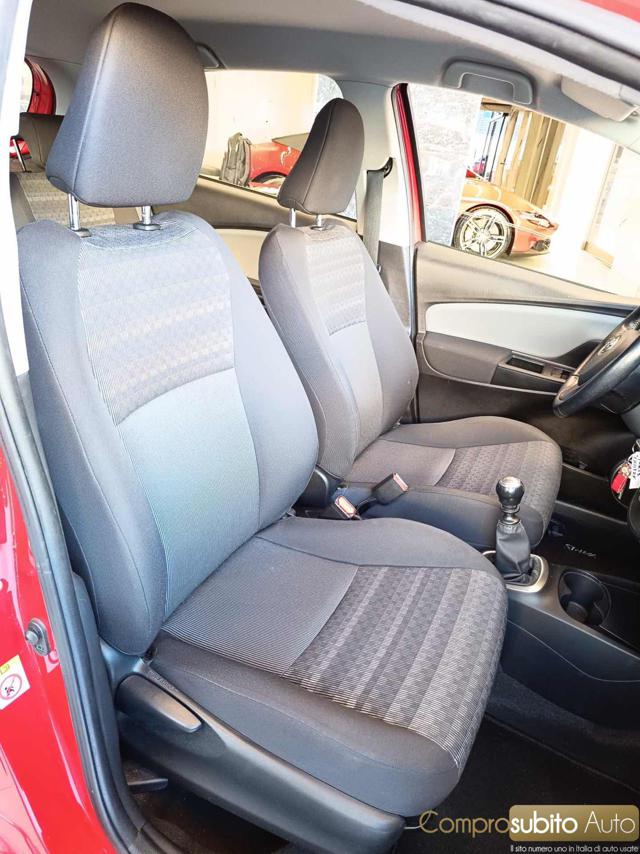 TOYOTA Yaris usata 19