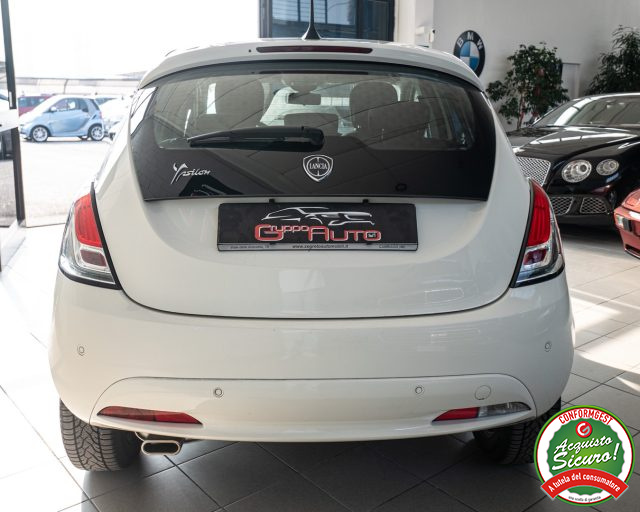 LANCIA Ypsilon usata, con Autoradio