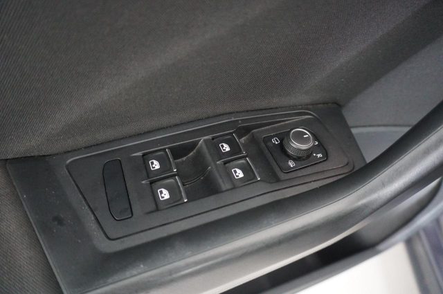 VOLKSWAGEN T-Roc usata, con Vivavoce