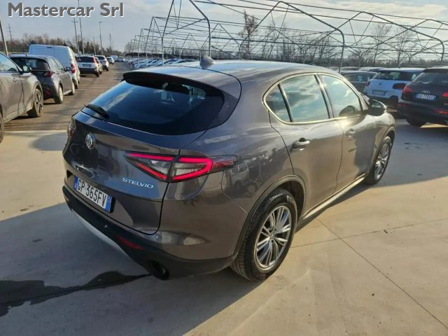 ALFA ROMEO Stelvio usata, con Boardcomputer