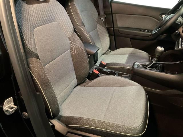 RENAULT Captur usata, con Sistema di navigazione