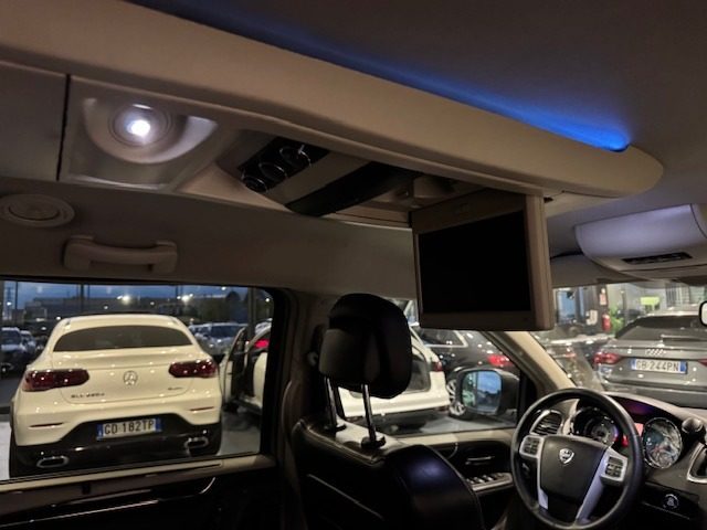 LANCIA Voyager usata, con Fari Xenon