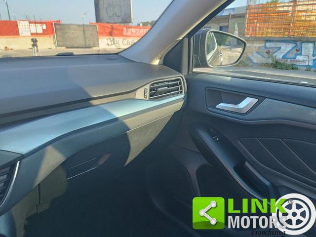 FORD Focus usata, con Park Distance Control