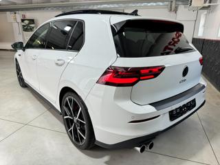 VOLKSWAGEN Golf usata, con Autoradio