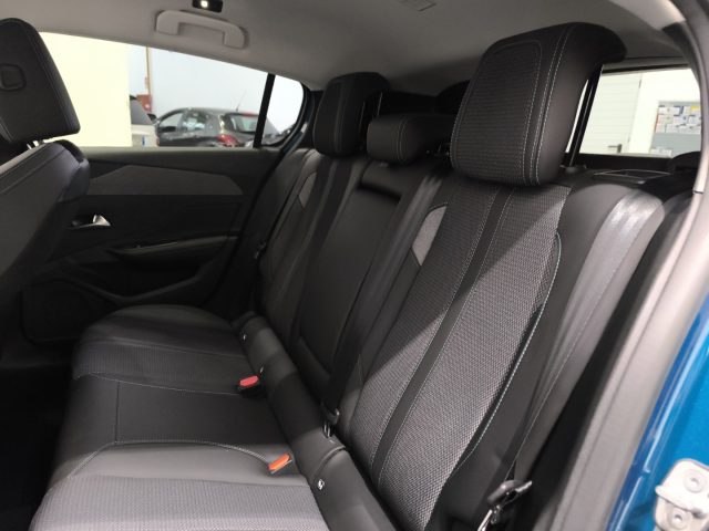 PEUGEOT 308 usata, con Volante multifunzione