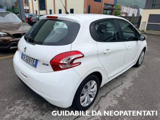 PEUGEOT 208 usata, con Airbag