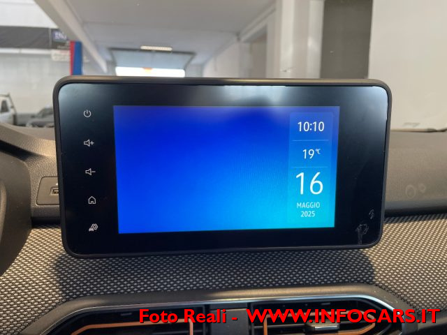 DACIA Sandero usata, con Touch screen