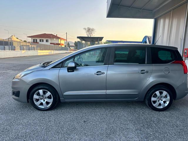 PEUGEOT 5008 usata, con Airbag Passeggero
