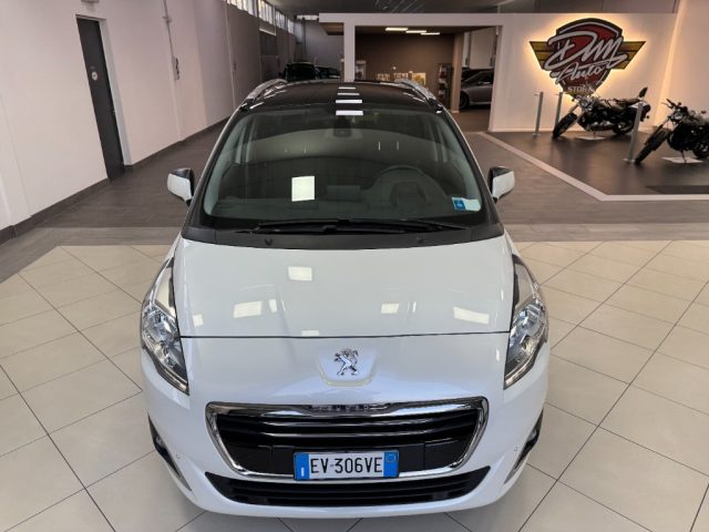 PEUGEOT 5008 usata, con Volante multifunzione