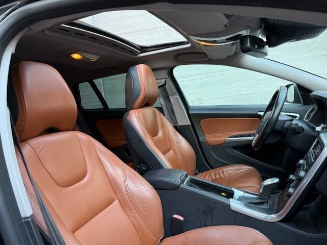 VOLVO V60 usata, con Bluetooth