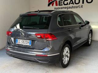 VOLKSWAGEN Tiguan usata, con Autoradio