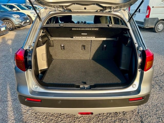 SUZUKI Vitara usata, con Telecamera per parcheggio assistito
