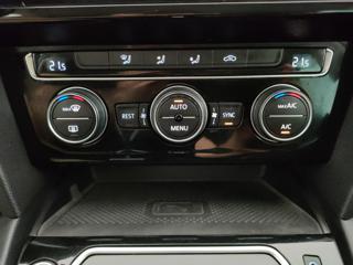 VOLKSWAGEN Passat Alltrack usata, con USB
