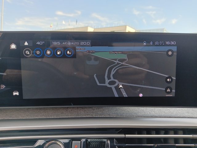 PEUGEOT 5008 usata, con Fari LED