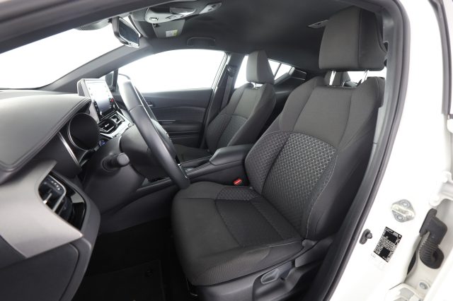 TOYOTA C-HR usata 2