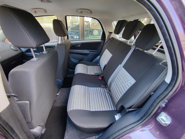 FIAT Sedici usata, con Cerchi in lega