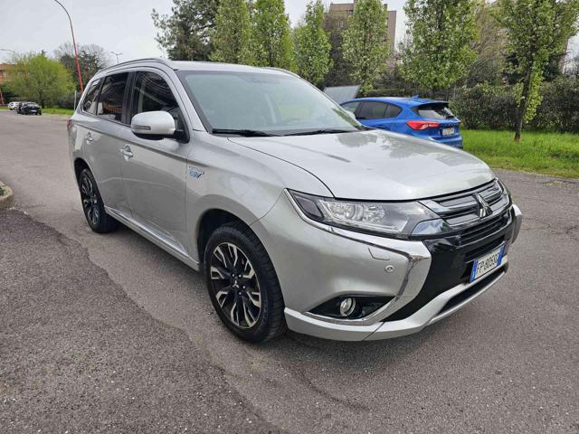 MITSUBISHI Outlander usata, con Cerchi in lega