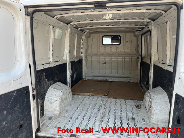 PEUGEOT Boxer usata, con Vivavoce