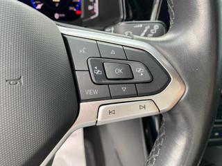 VOLKSWAGEN T-Roc usata, con USB