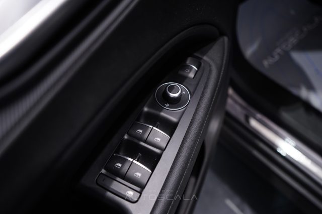 ALFA ROMEO Stelvio usata, con Controllo automatico clima