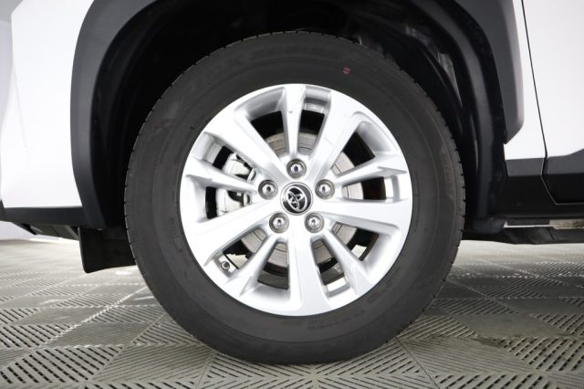 TOYOTA Yaris Cross usata 12