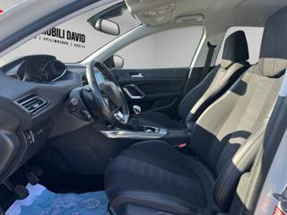 PEUGEOT 308 usata, con Autoradio