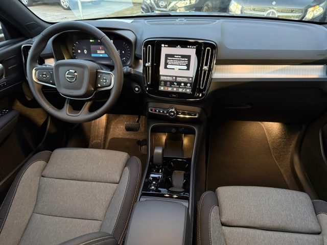 VOLVO XC40 usata, con Autoradio digitale