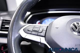 VOLKSWAGEN T-Cross usata, con USB