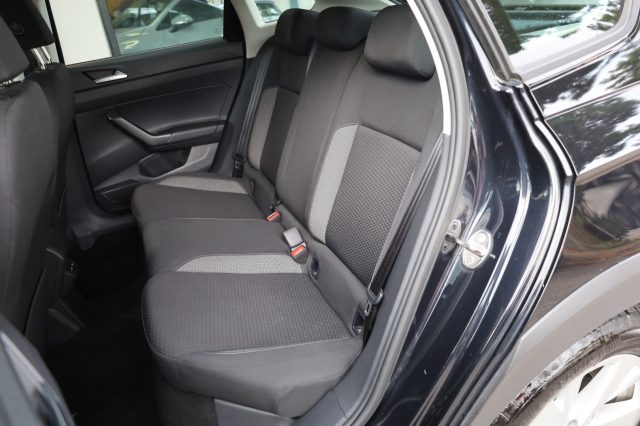 VOLKSWAGEN Taigo usata, con Autoradio