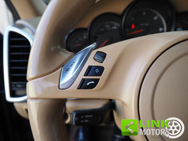 PORSCHE Cayenne usata, con Sedile posteriore sdoppiato